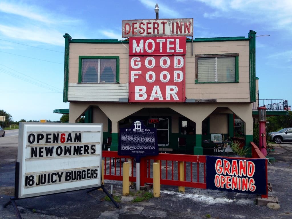 Desert Inn, Yeehaw Junction